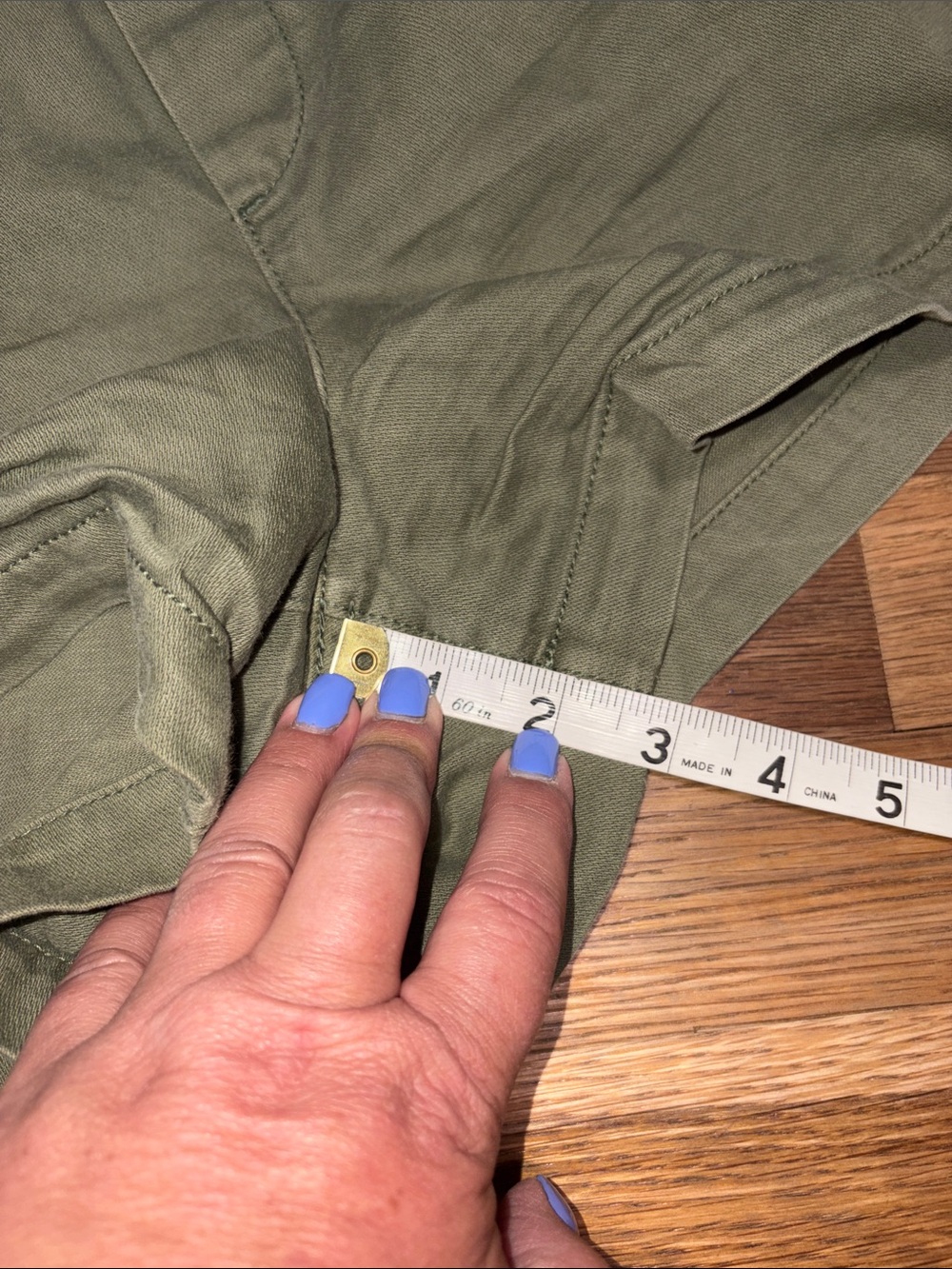 GAP olive pull on shorts - Picture 6 of 8